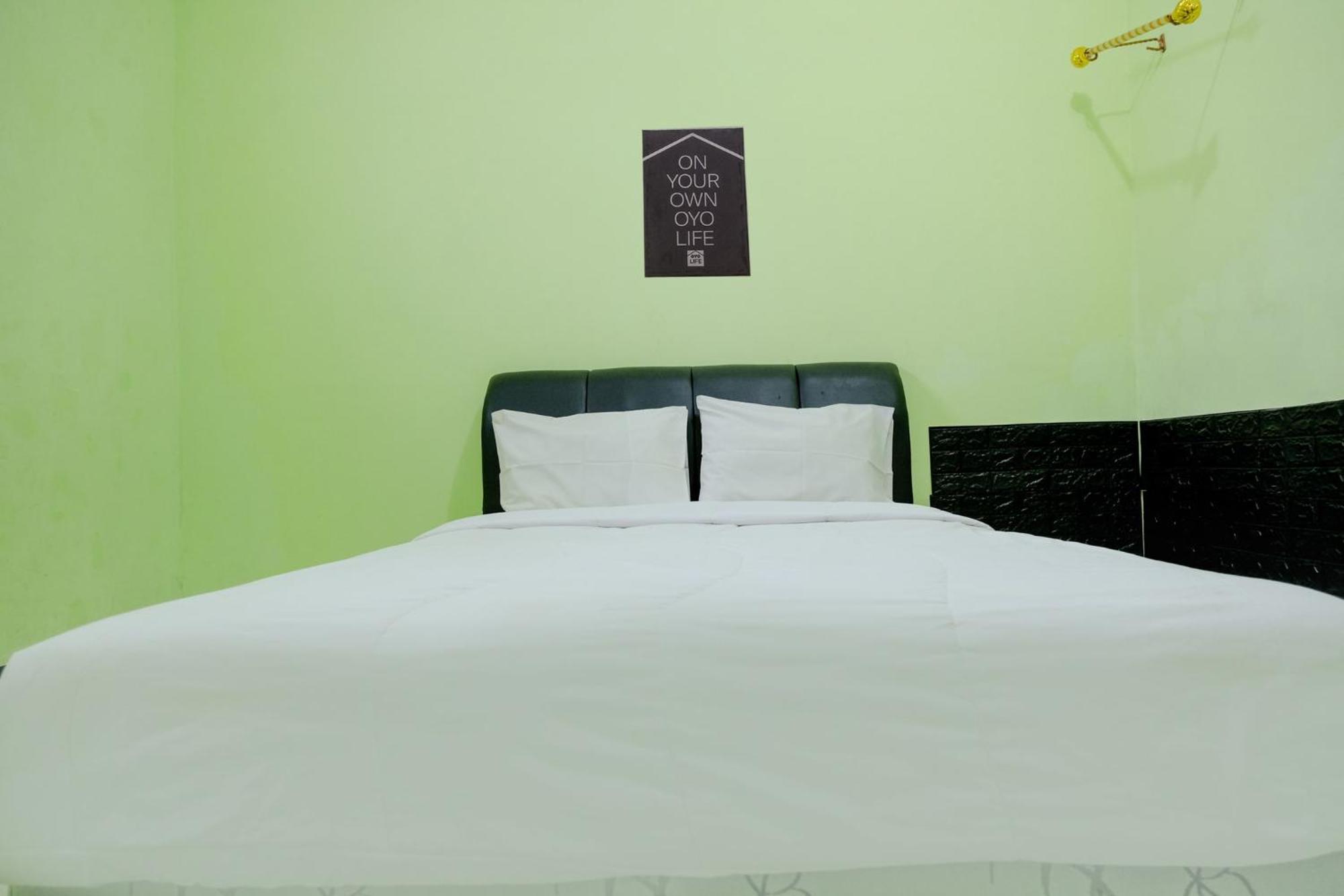 Oyo Life 2508 Alba Suites Homestay Syariah Tulungagung Zewnętrze zdjęcie