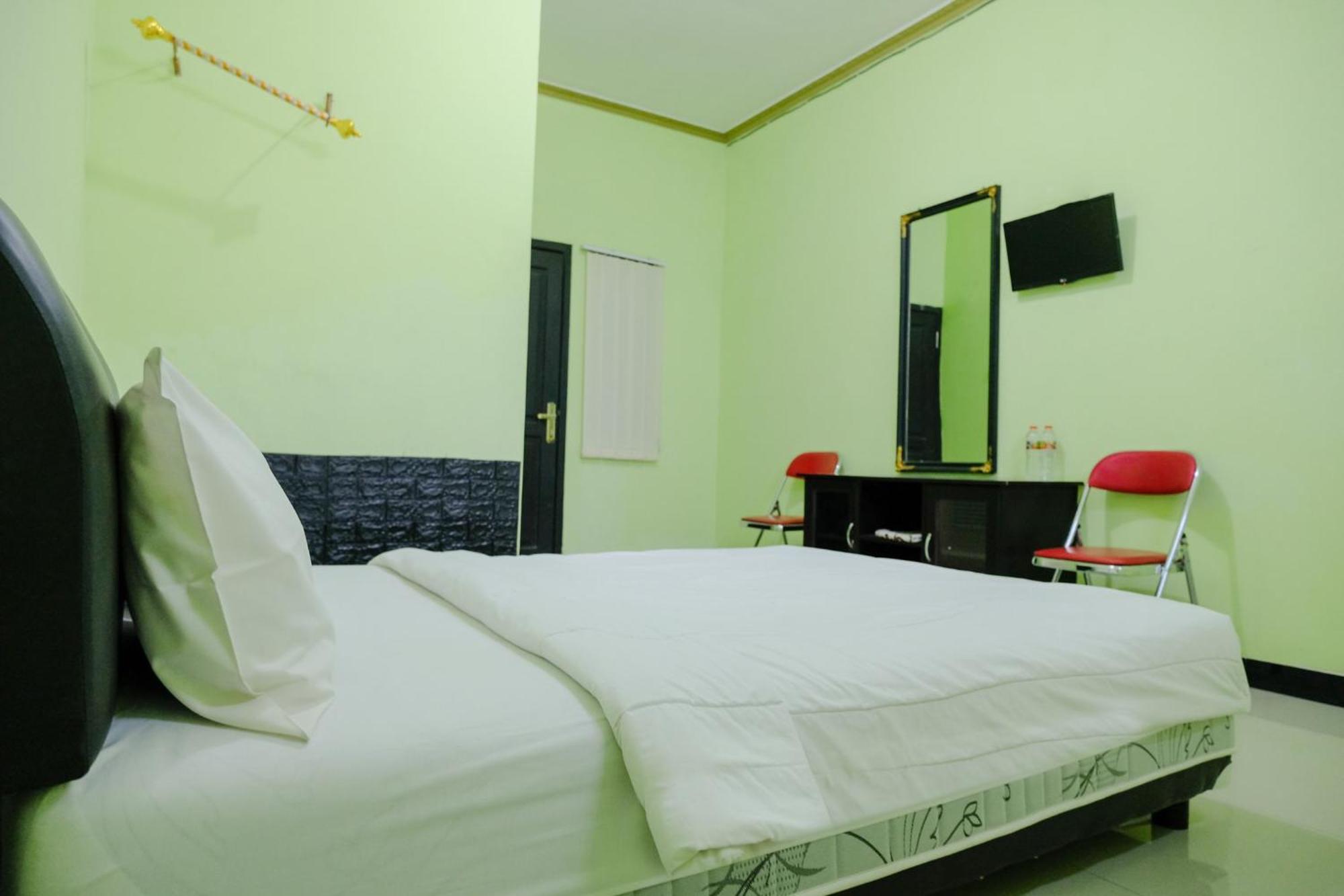 Oyo Life 2508 Alba Suites Homestay Syariah Tulungagung Zewnętrze zdjęcie