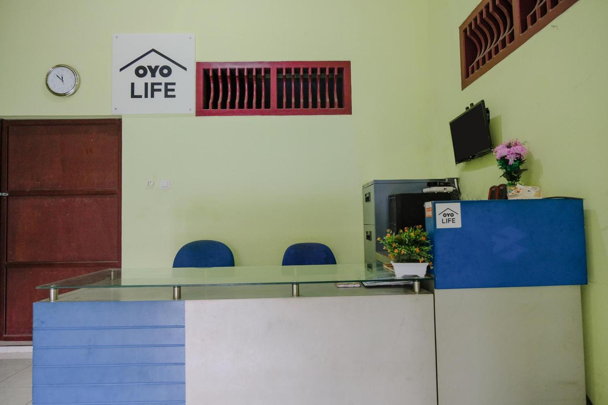 Oyo Life 2508 Alba Suites Homestay Syariah Tulungagung Zewnętrze zdjęcie