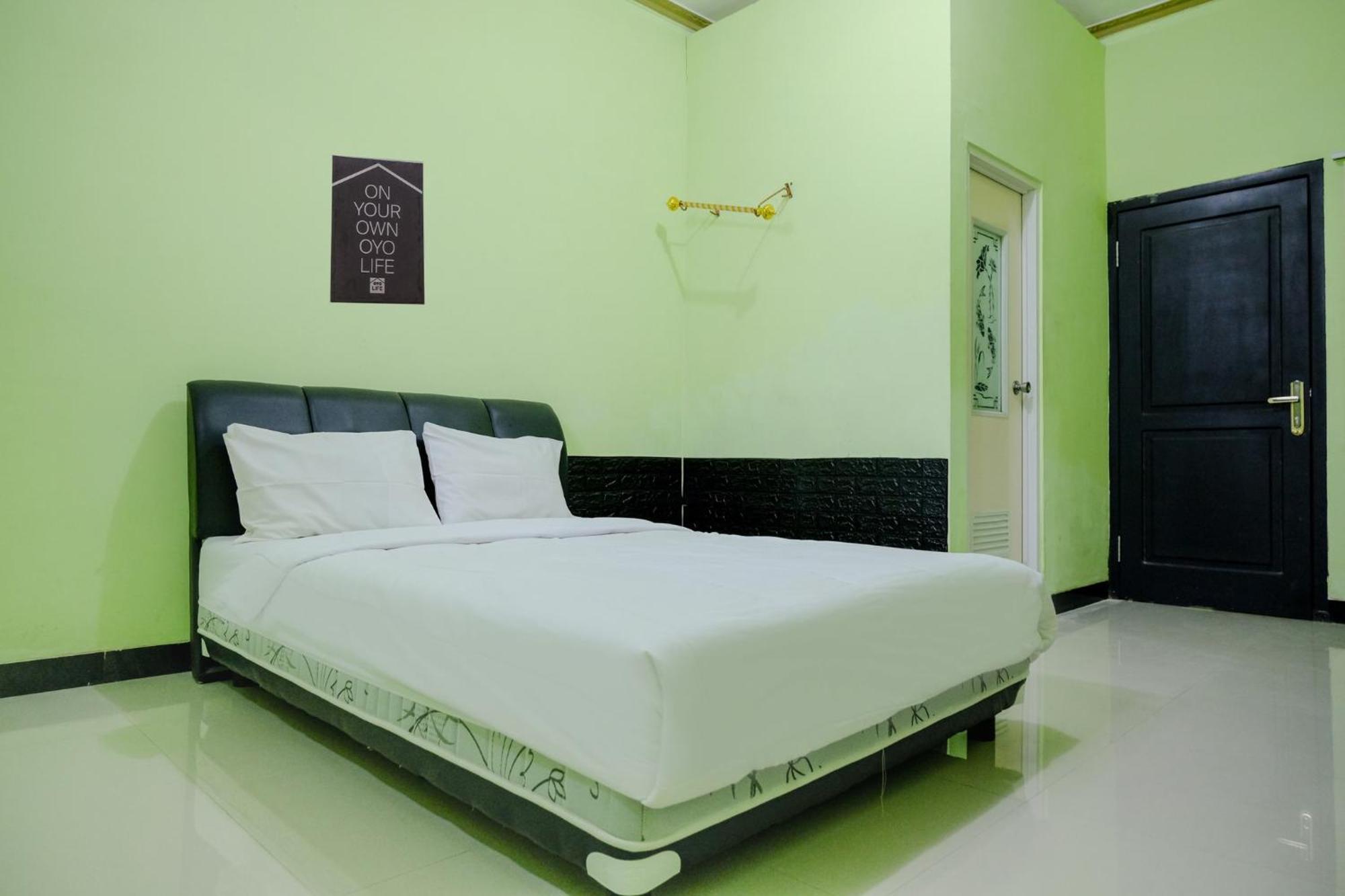 Oyo Life 2508 Alba Suites Homestay Syariah Tulungagung Zewnętrze zdjęcie